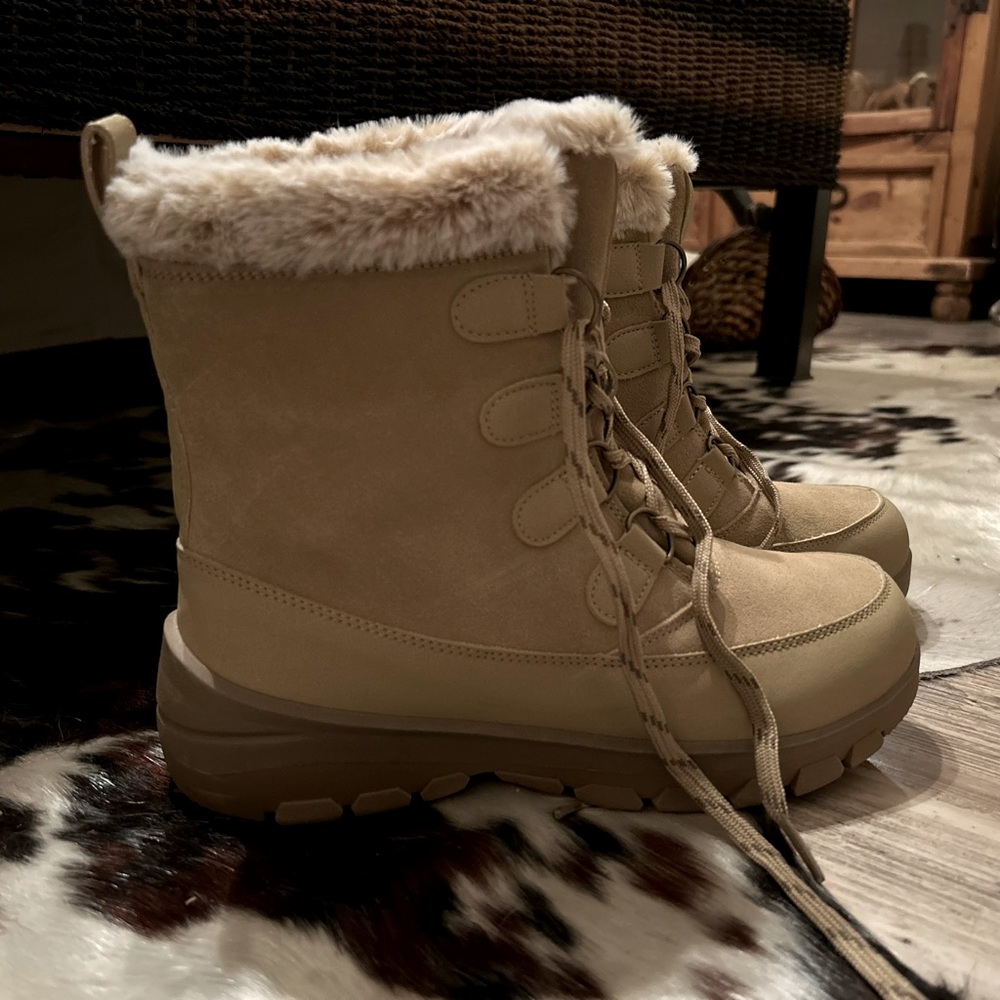 Women’s Lace Up Winter Boots